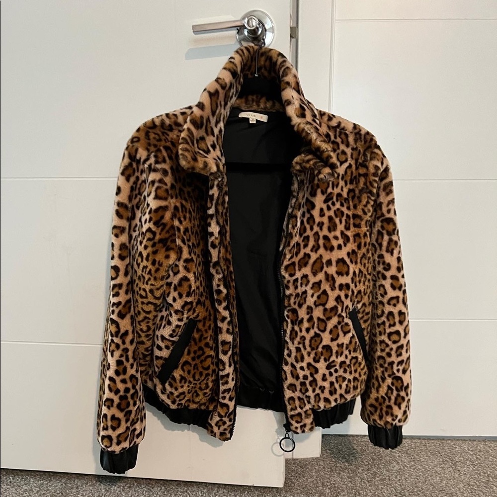 Leopard Jacket - Picture 2 of 2